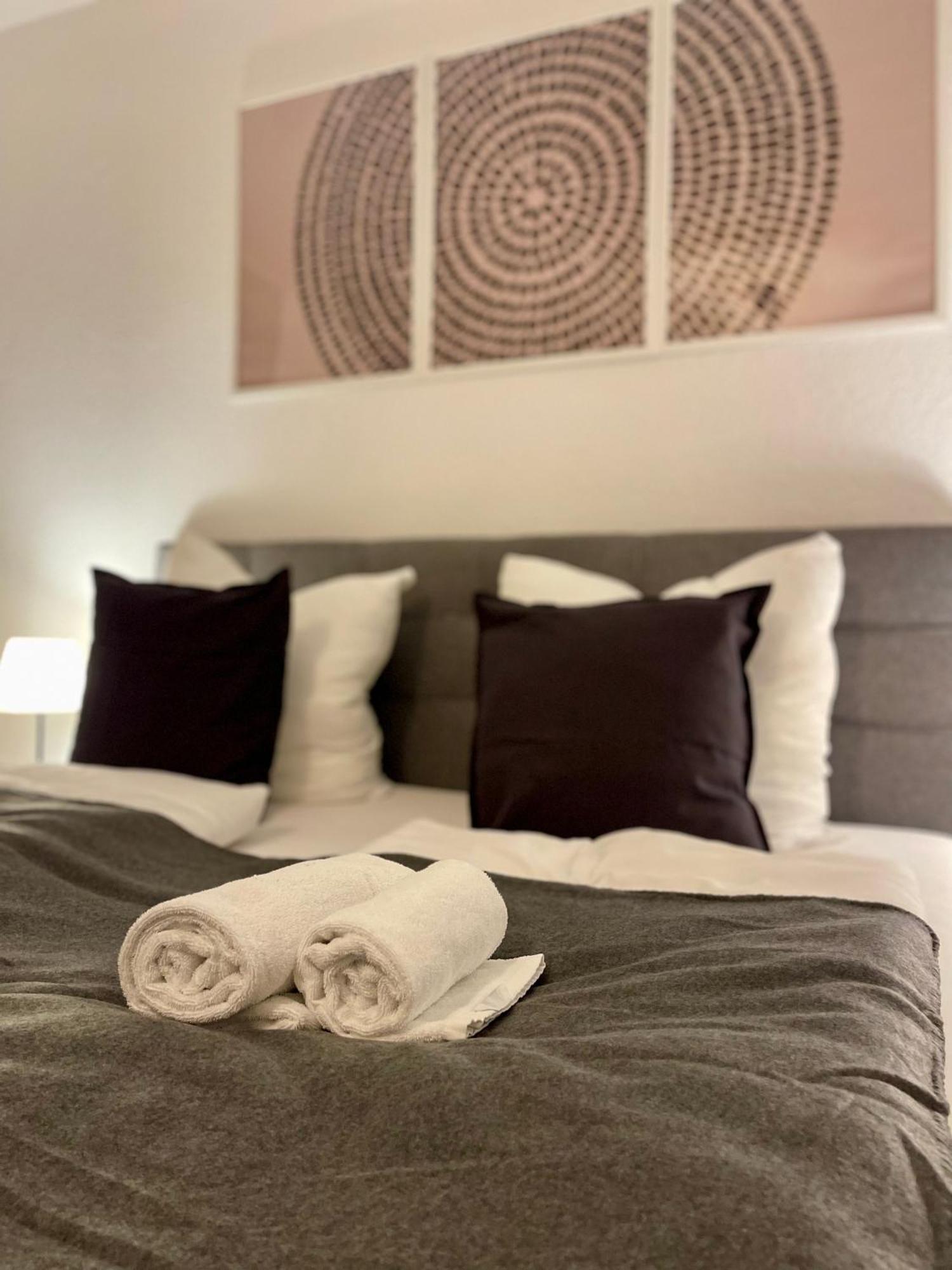 Raha Apartments - Ihr Komfortables Zuhause - Garten - Vollausstattung - Balkon - Parkplatz Кассель Экстерьер фото