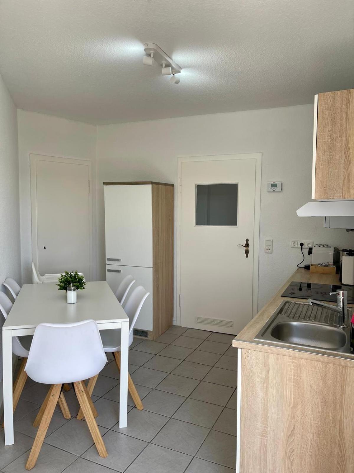 Raha Apartments - Ihr Komfortables Zuhause - Garten - Vollausstattung - Balkon - Parkplatz Кассель Экстерьер фото